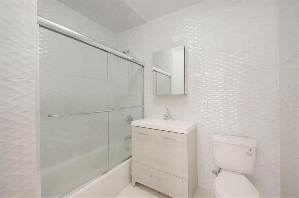 Brooklyn, New York 11228, United States, 2 Bedrooms Bedrooms, ,2 BathroomsBathrooms,Residential,Active,47965