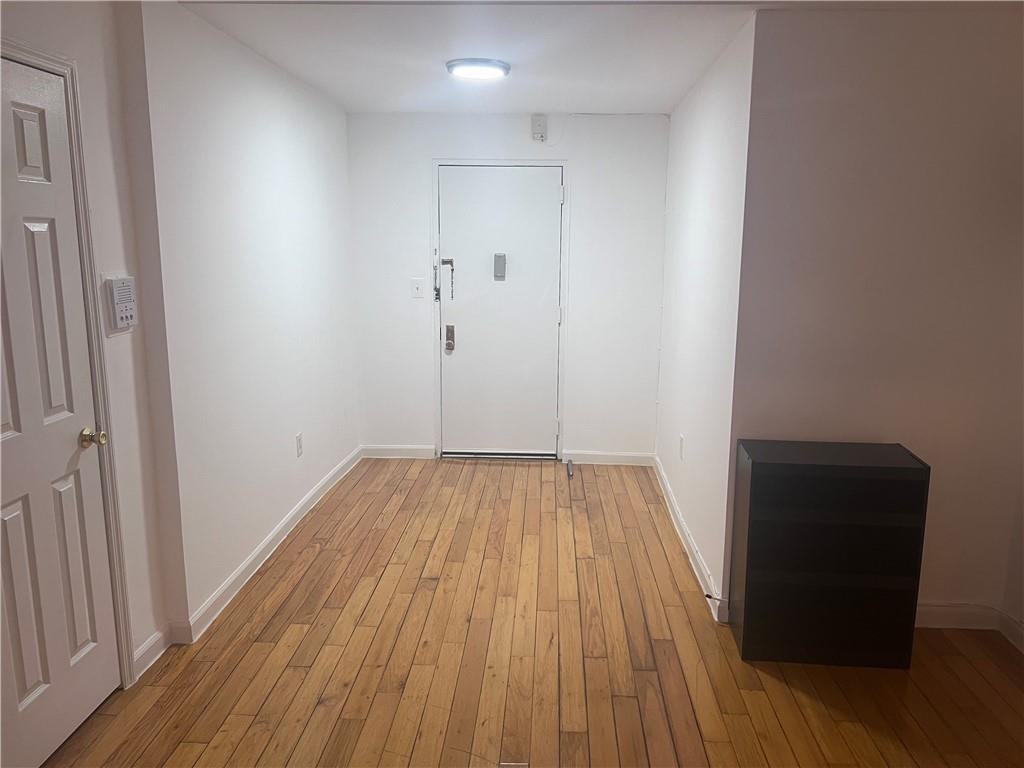 Rockaway Park, New York 11694, United States, ,1 BathroomBathrooms,Residential,Active,196843