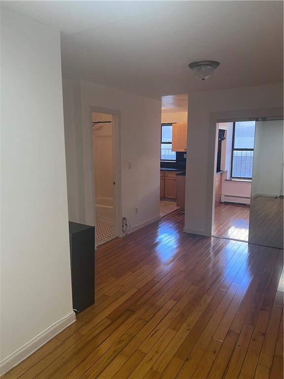 Rockaway Park, New York 11694, United States, ,1 BathroomBathrooms,Residential,Active,196843