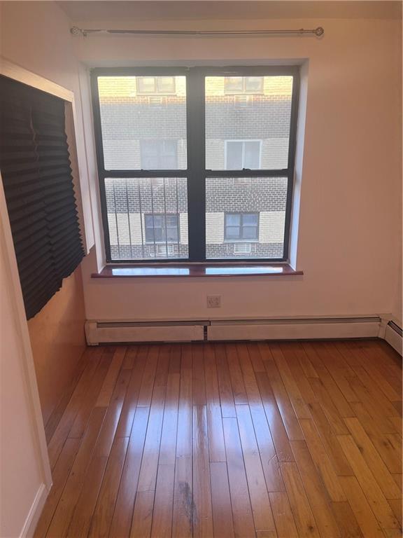 Rockaway Park, New York 11694, United States, ,1 BathroomBathrooms,Residential,Active,196843