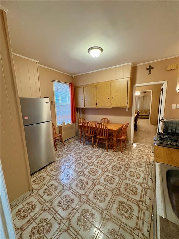 Middle Village, New York 11379, United States, 5 Bedrooms Bedrooms, ,3 BathroomsBathrooms,Residential,Active,4700