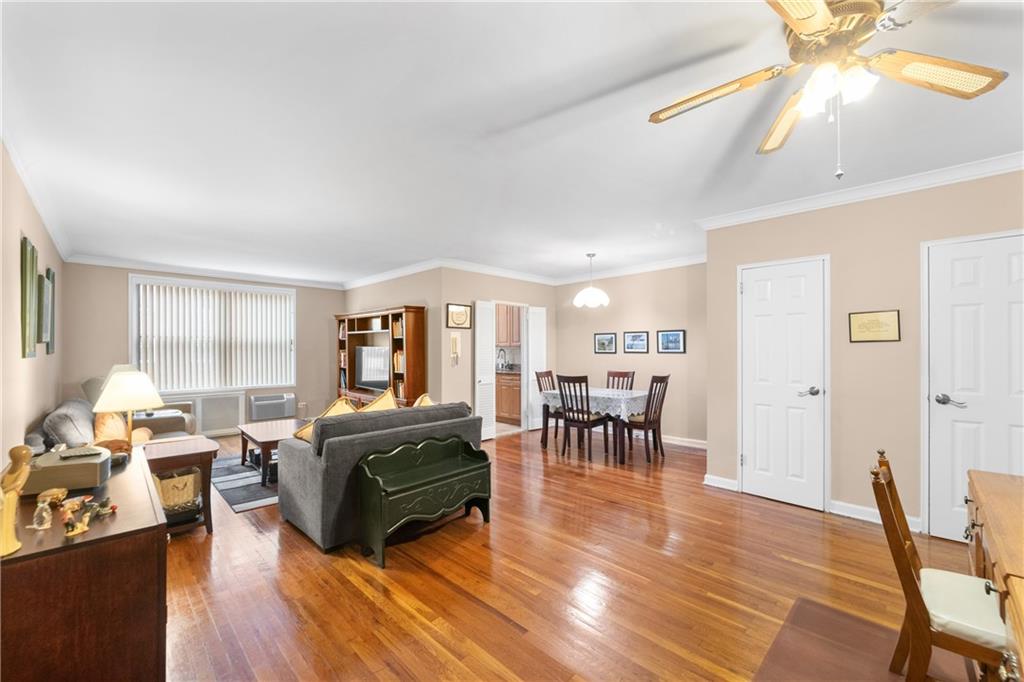 Brooklyn, New York 11209, United States, 1 Bedroom Bedrooms, ,1 BathroomBathrooms,Residential,Pending,123919