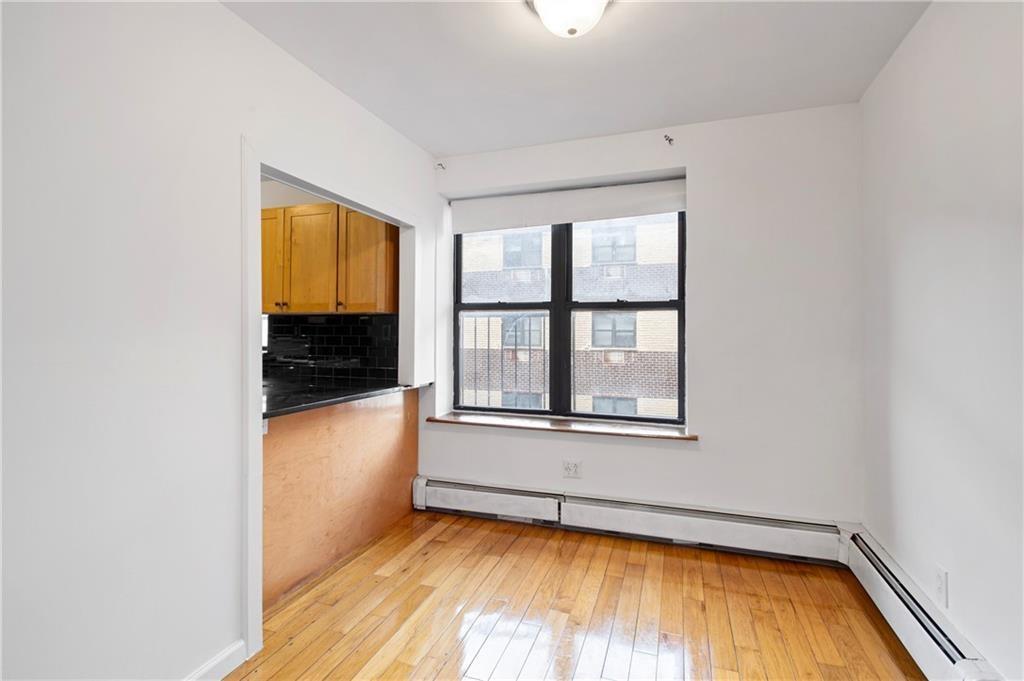 Rockaway Park, New York 11694, United States, ,1 BathroomBathrooms,Residential,Active,123151