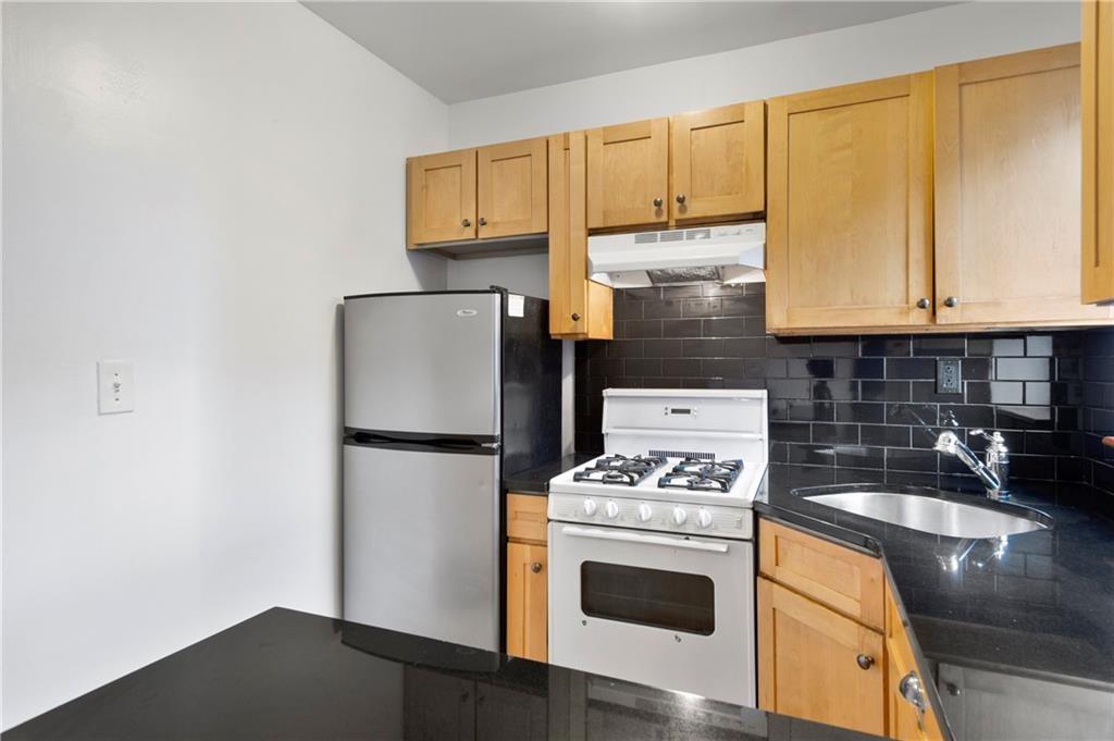 Rockaway Park, New York 11694, United States, ,1 BathroomBathrooms,Residential,Active,123151