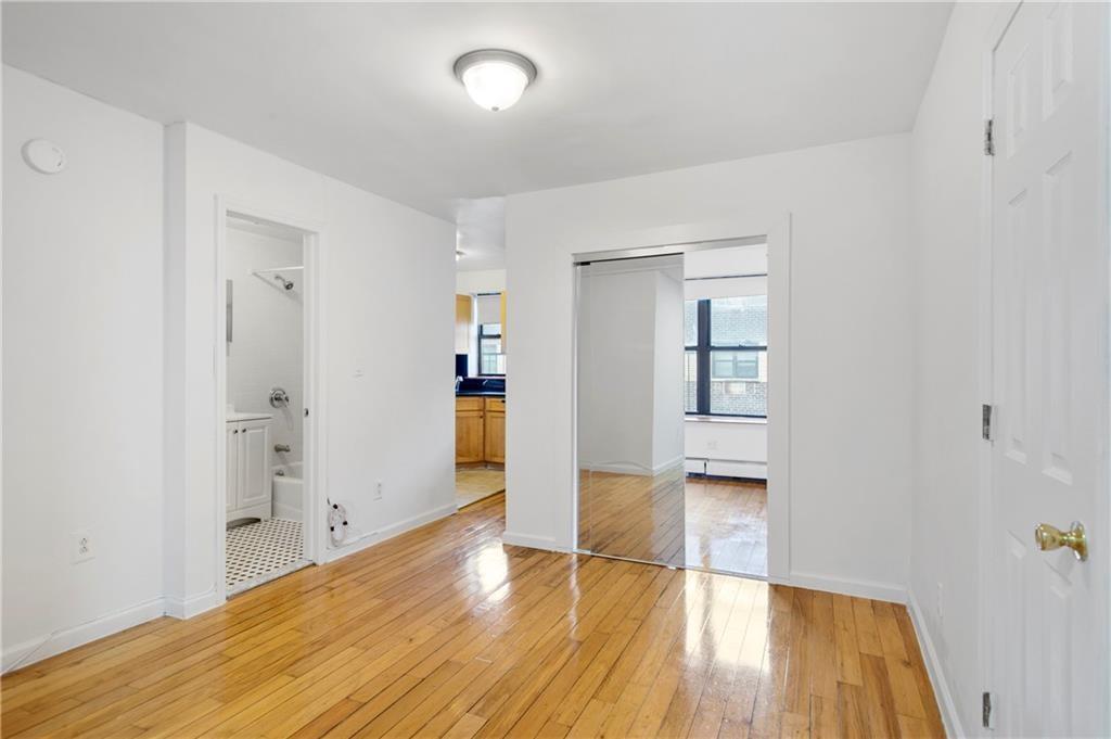 Rockaway Park, New York 11694, United States, ,1 BathroomBathrooms,Residential,Active,123151
