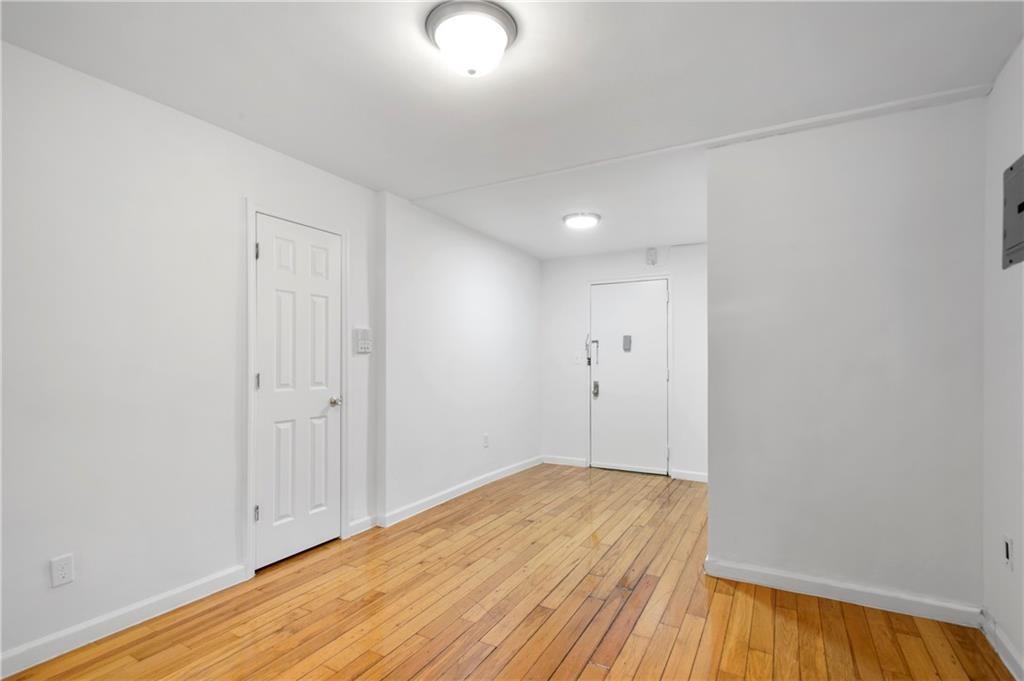 Rockaway Park, New York 11694, United States, ,1 BathroomBathrooms,Residential,Active,123151
