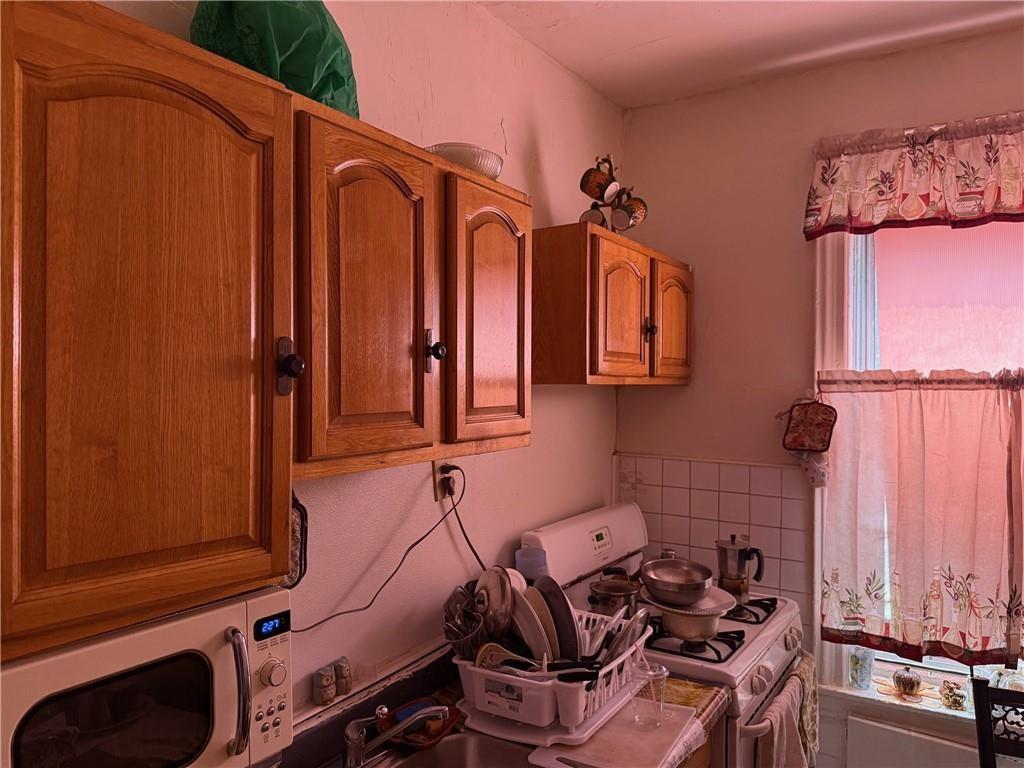 Brooklyn, New York 11207, United States, ,4 BathroomsBathrooms,Residential,Active,176478