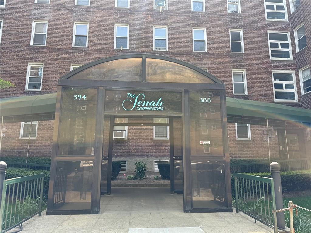 Brooklyn, New York 11223, United States, 1 Bedroom Bedrooms, ,1 BathroomBathrooms,Residential,Active,121915