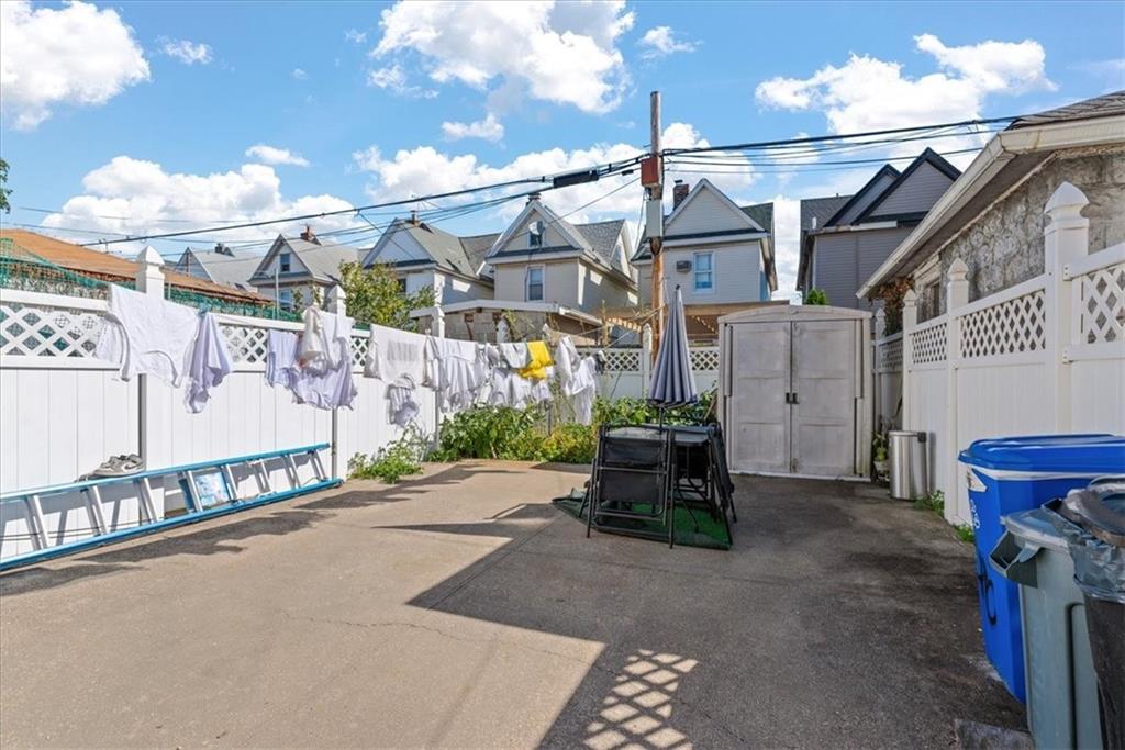 Brooklyn, New York 11234, United States, 3 Bedrooms Bedrooms, ,3 BathroomsBathrooms,Residential,Active,41324