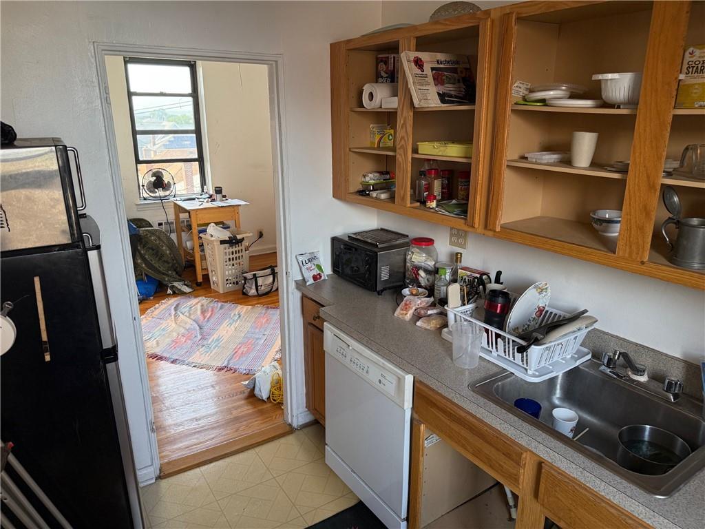 Queens, New York 11694, United States, 1 Bedroom Bedrooms, ,1 BathroomBathrooms,Residential,Active,150672