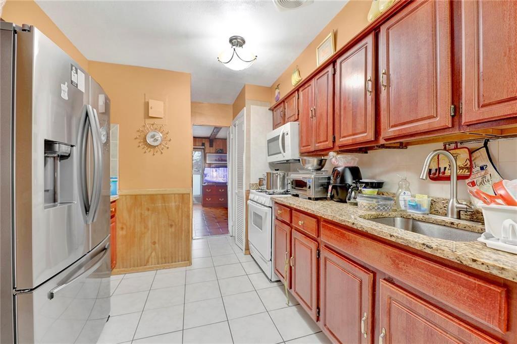 Brooklyn, New York 11236, United States, ,4 BathroomsBathrooms,Residential,Active,38296