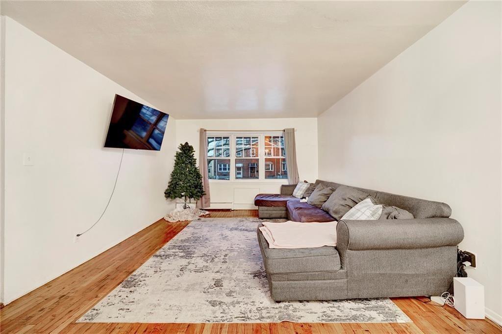 Brooklyn, New York 11236, United States, ,4 BathroomsBathrooms,Residential,Active,38296