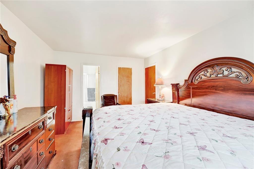 Brooklyn, New York 11236, United States, ,4 BathroomsBathrooms,Residential,Active,38296