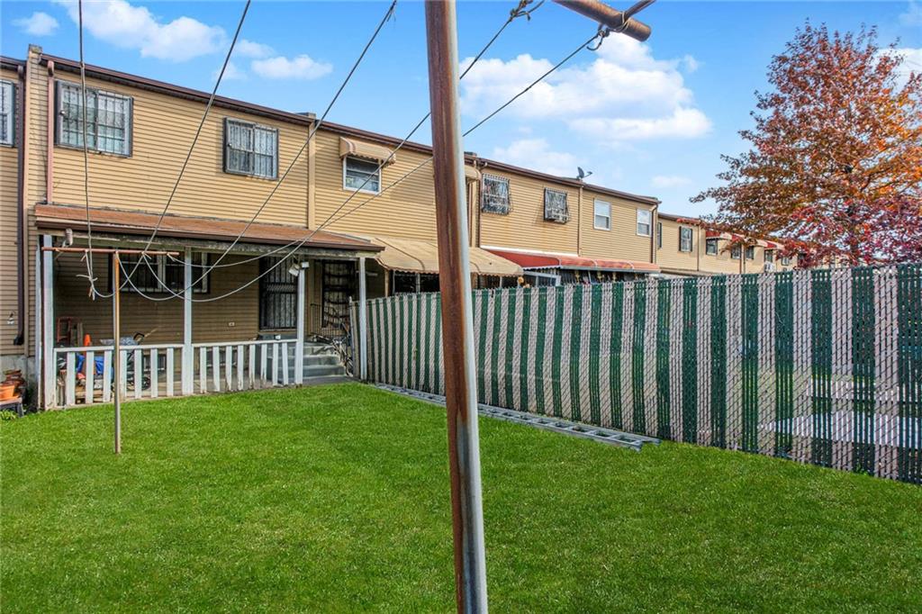 Brooklyn, New York 11208, United States, 3 Bedrooms Bedrooms, ,2 BathroomsBathrooms,Residential,Active,236283