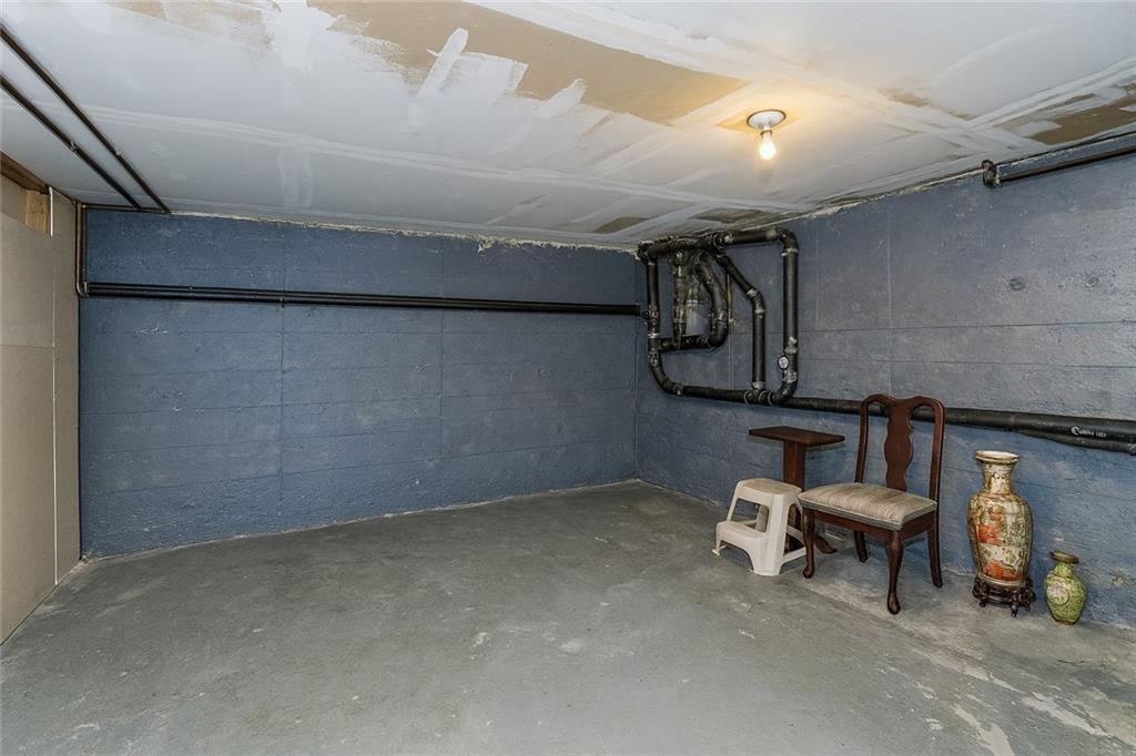 Brooklyn, New York 11208, United States, 3 Bedrooms Bedrooms, ,2 BathroomsBathrooms,Residential,Active,236283