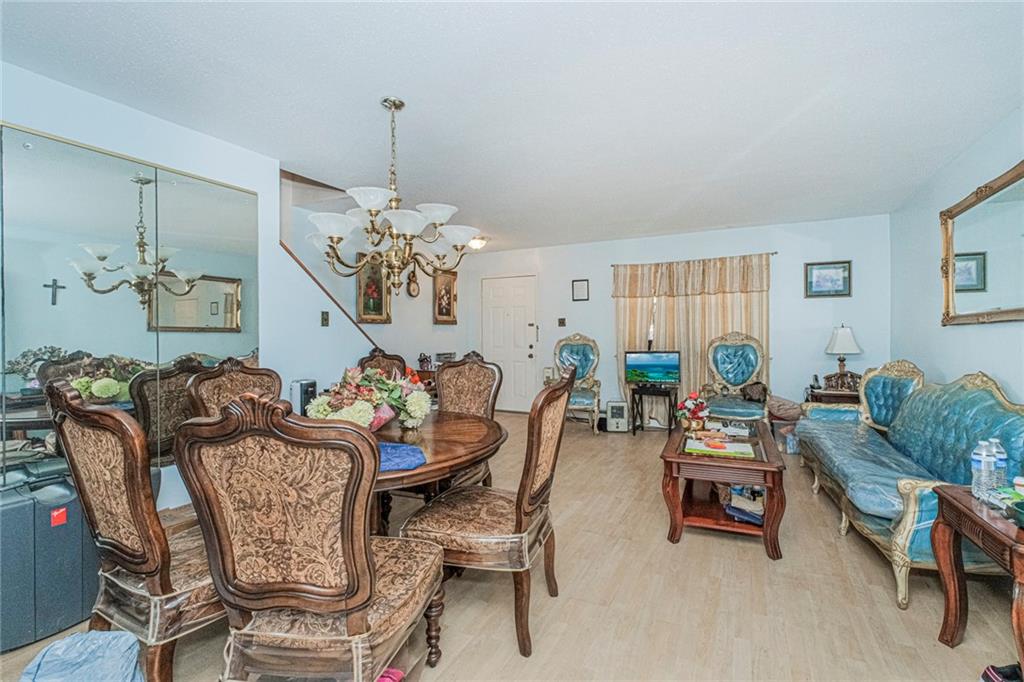 Brooklyn, New York 11208, United States, 3 Bedrooms Bedrooms, ,2 BathroomsBathrooms,Residential,Active,236283