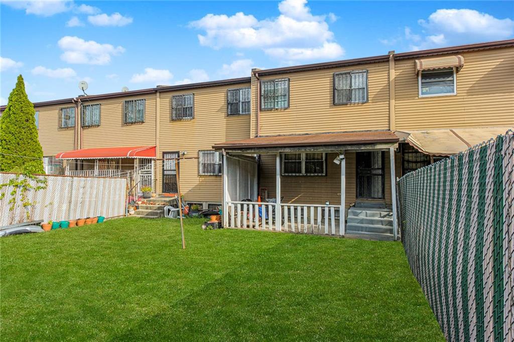 Brooklyn, New York 11208, United States, 3 Bedrooms Bedrooms, ,2 BathroomsBathrooms,Residential,Active,236283