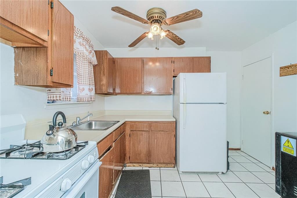 Brooklyn, New York 11208, United States, 3 Bedrooms Bedrooms, ,2 BathroomsBathrooms,Residential,Active,236283