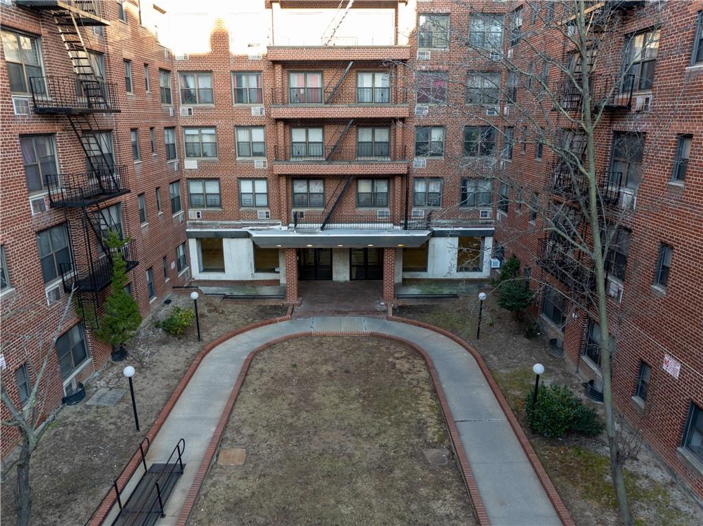 Brooklyn, New York 11234, United States, 3 Bedrooms Bedrooms, ,2 BathroomsBathrooms,Residential,Active,43402