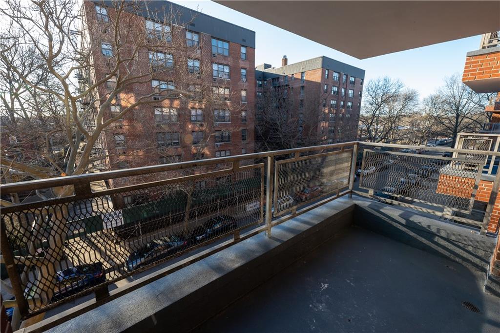 Brooklyn, New York 11234, United States, 3 Bedrooms Bedrooms, ,2 BathroomsBathrooms,Residential,Active,43402