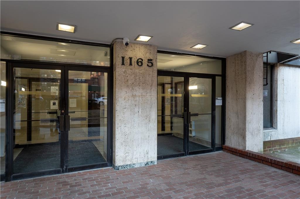 Brooklyn, New York 11234, United States, 3 Bedrooms Bedrooms, ,2 BathroomsBathrooms,Residential,Active,43402