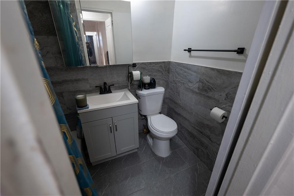Brooklyn, New York 11234, United States, 3 Bedrooms Bedrooms, ,2 BathroomsBathrooms,Residential,Active,43402