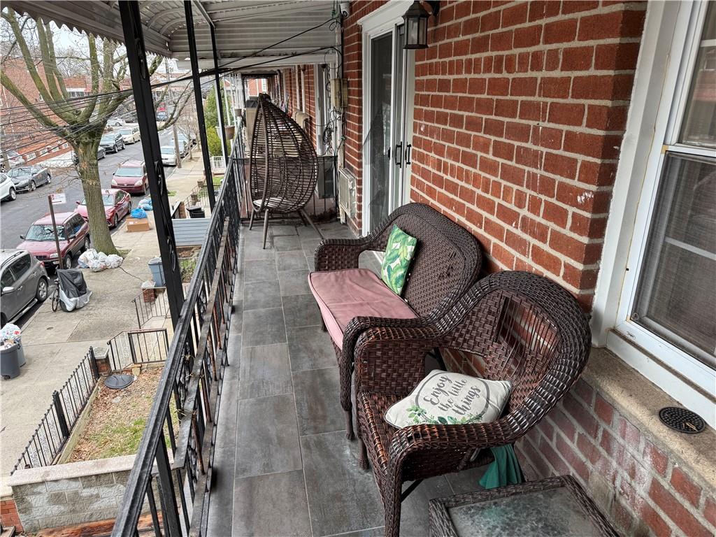 Brooklyn, New York 11236, United States, 5 Bedrooms Bedrooms, ,3 BathroomsBathrooms,Residential,Active,102459