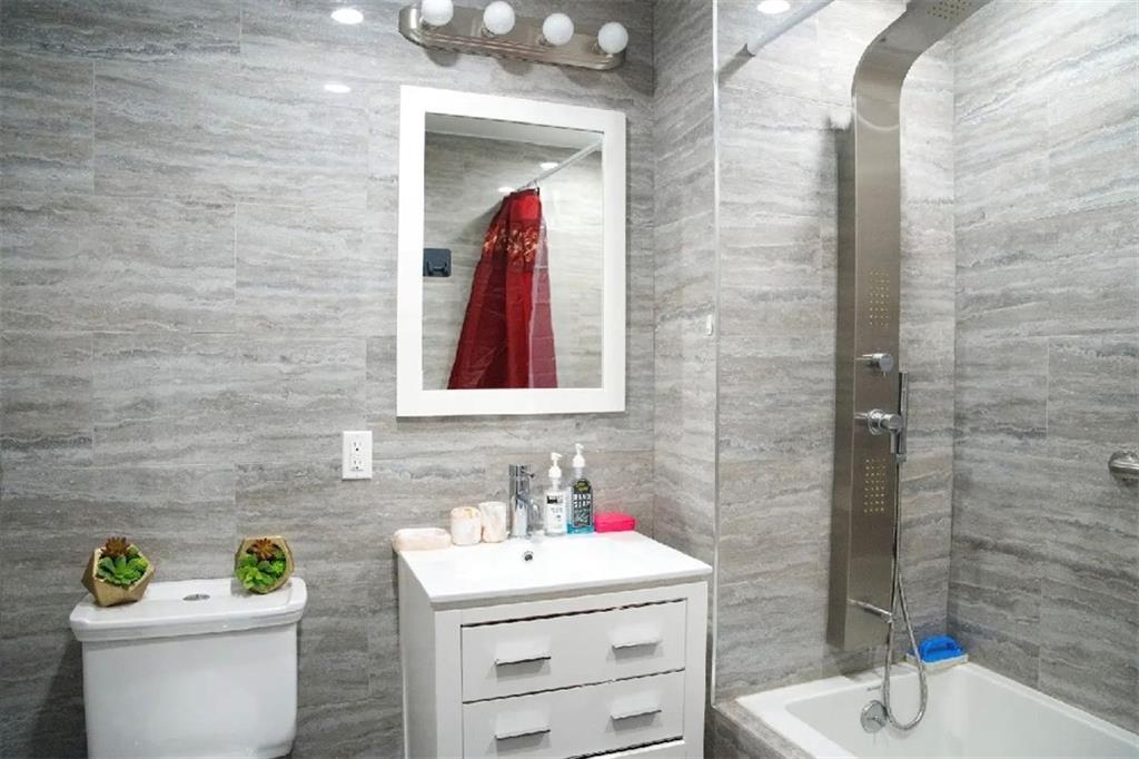 Brooklyn, New York 11229, United States, 2 Bedrooms Bedrooms, ,2 BathroomsBathrooms,Residential,Active,173032