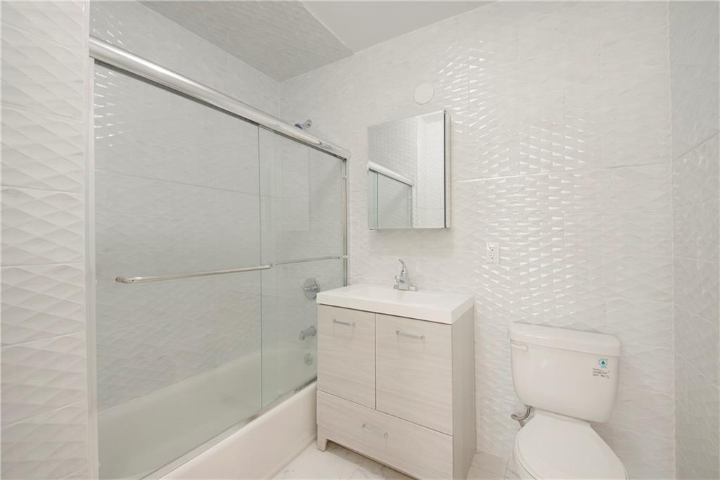 Brooklyn, New York 11228, United States, 2 Bedrooms Bedrooms, ,2 BathroomsBathrooms,Residential,Pending,47970