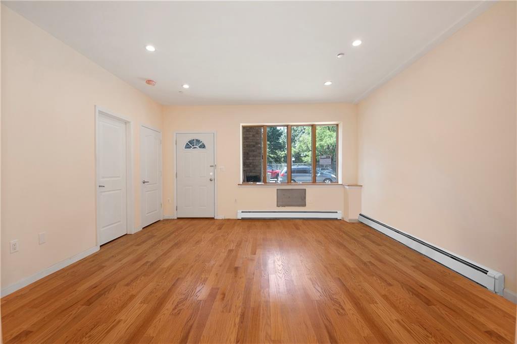 Brooklyn, New York 11228, United States, 2 Bedrooms Bedrooms, ,2 BathroomsBathrooms,Residential,Pending,47970