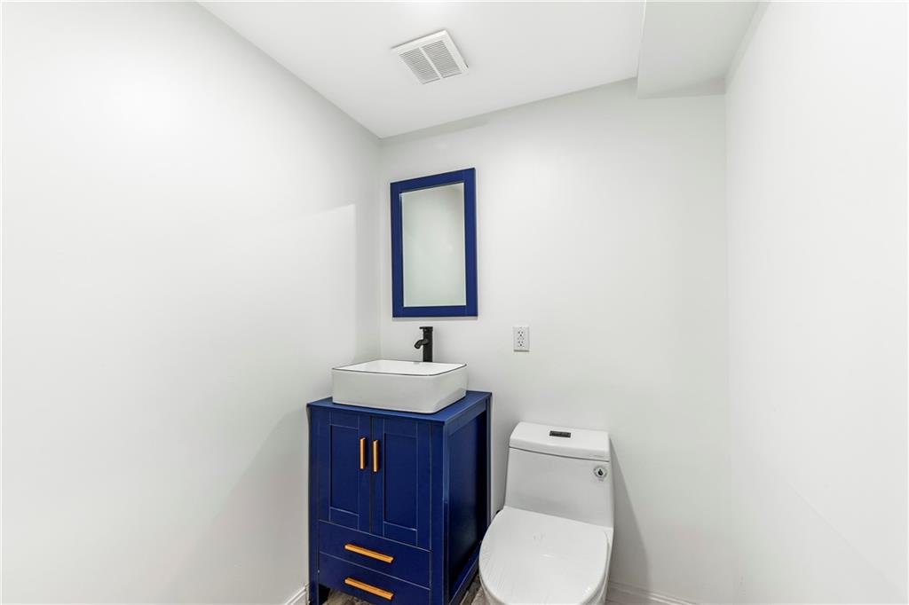 Brooklyn, New York 11221, United States, 7 Bedrooms Bedrooms, ,5 BathroomsBathrooms,Residential,Active,144565