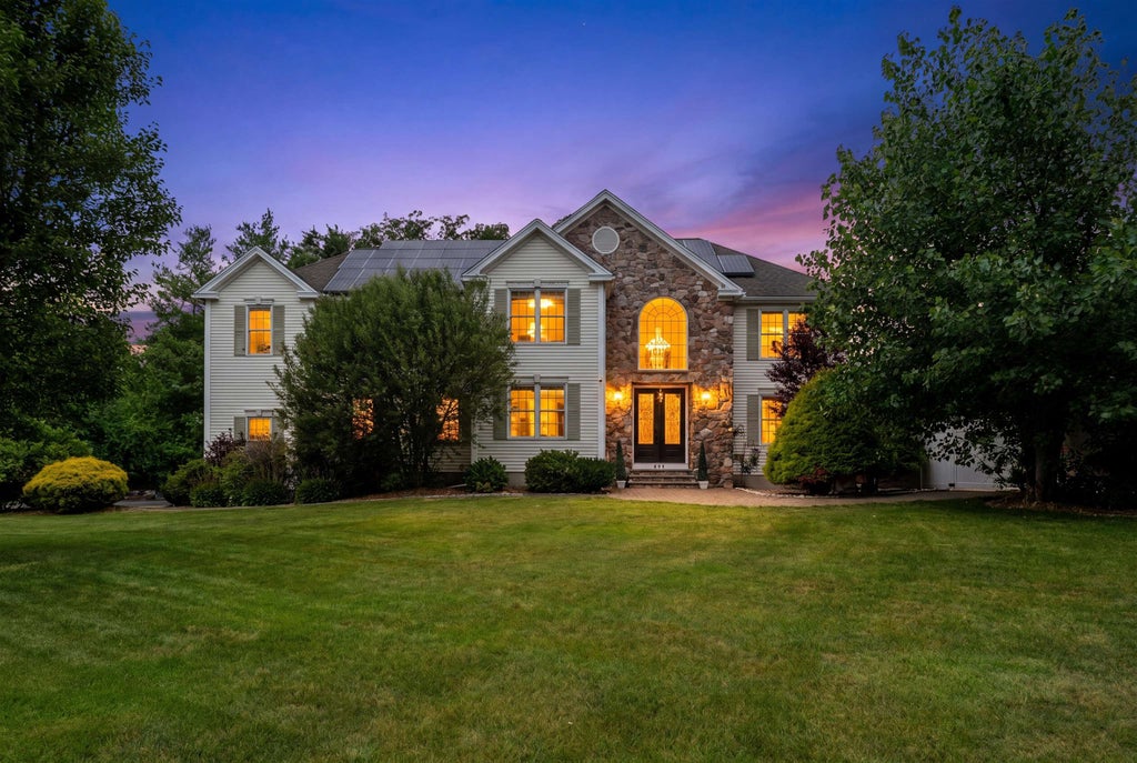 Photo of 271 Merritt Nyberg Lane, Manchester, NH 03104 (MLS # 5096167)