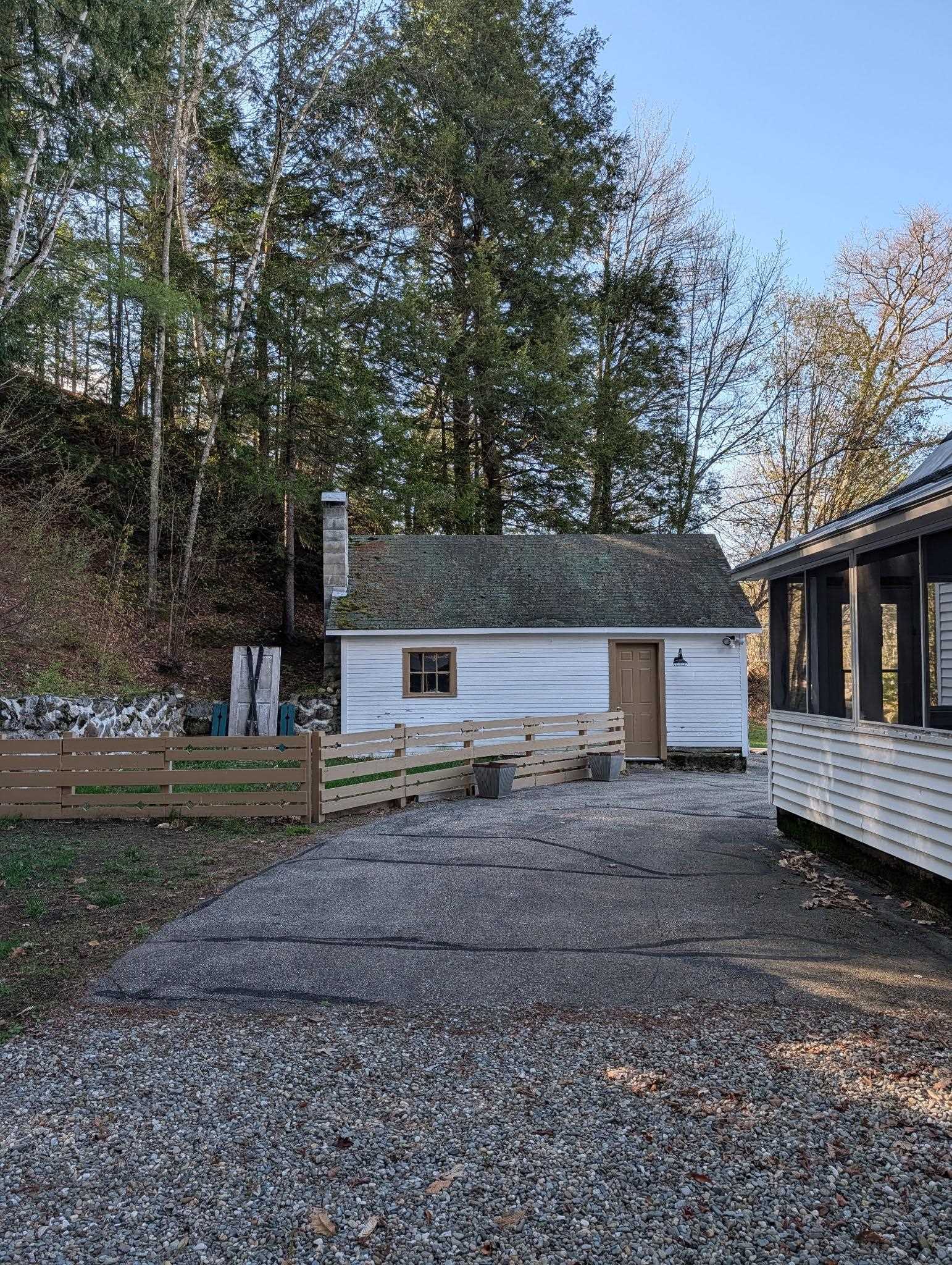 819 Eastside Road