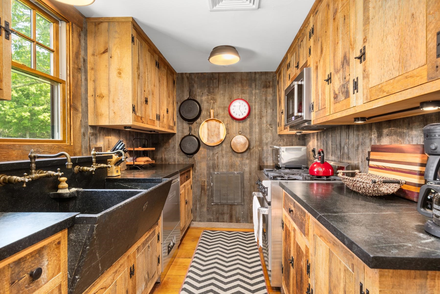 14 Bartlett Road