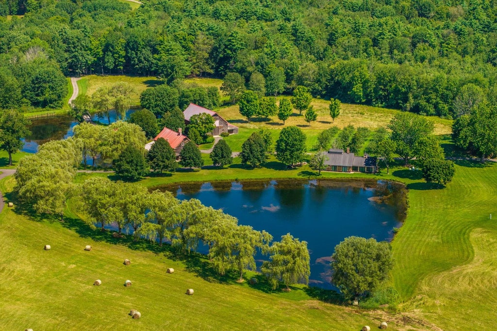 Photo of 14 Bartlett Road, Kensington, NH 03833 (MLS # 5081944)