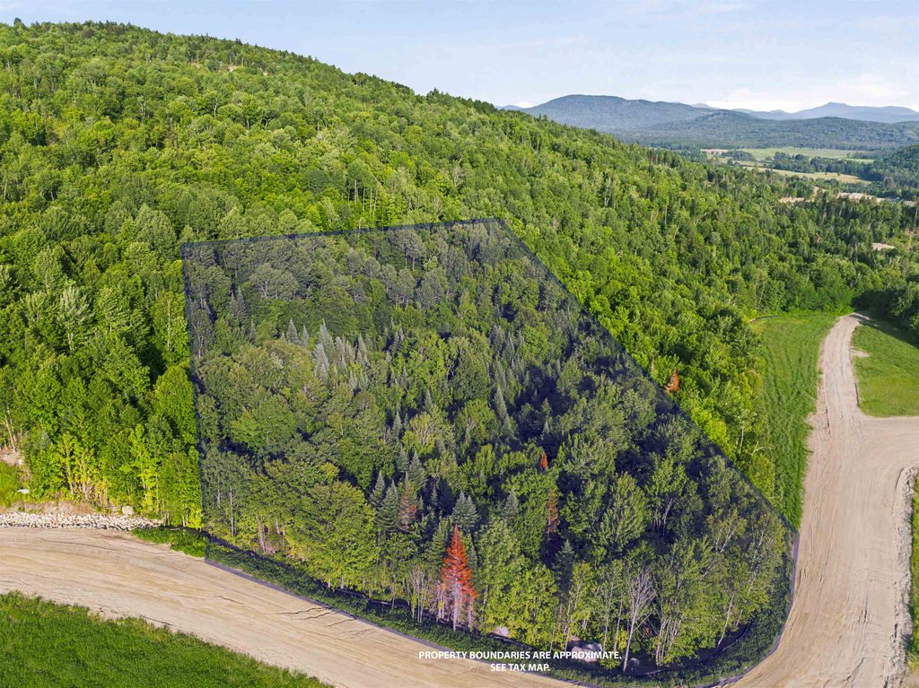 Photo of 17 Ginnie Lane #R020-0010-0017, Errol, NH 03579 (MLS # 5098012)