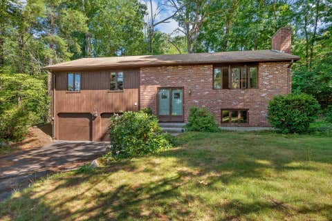 Photo of 312 Walnut Hill Avenue, Manchester, NH 03104 (MLS # 5101799)