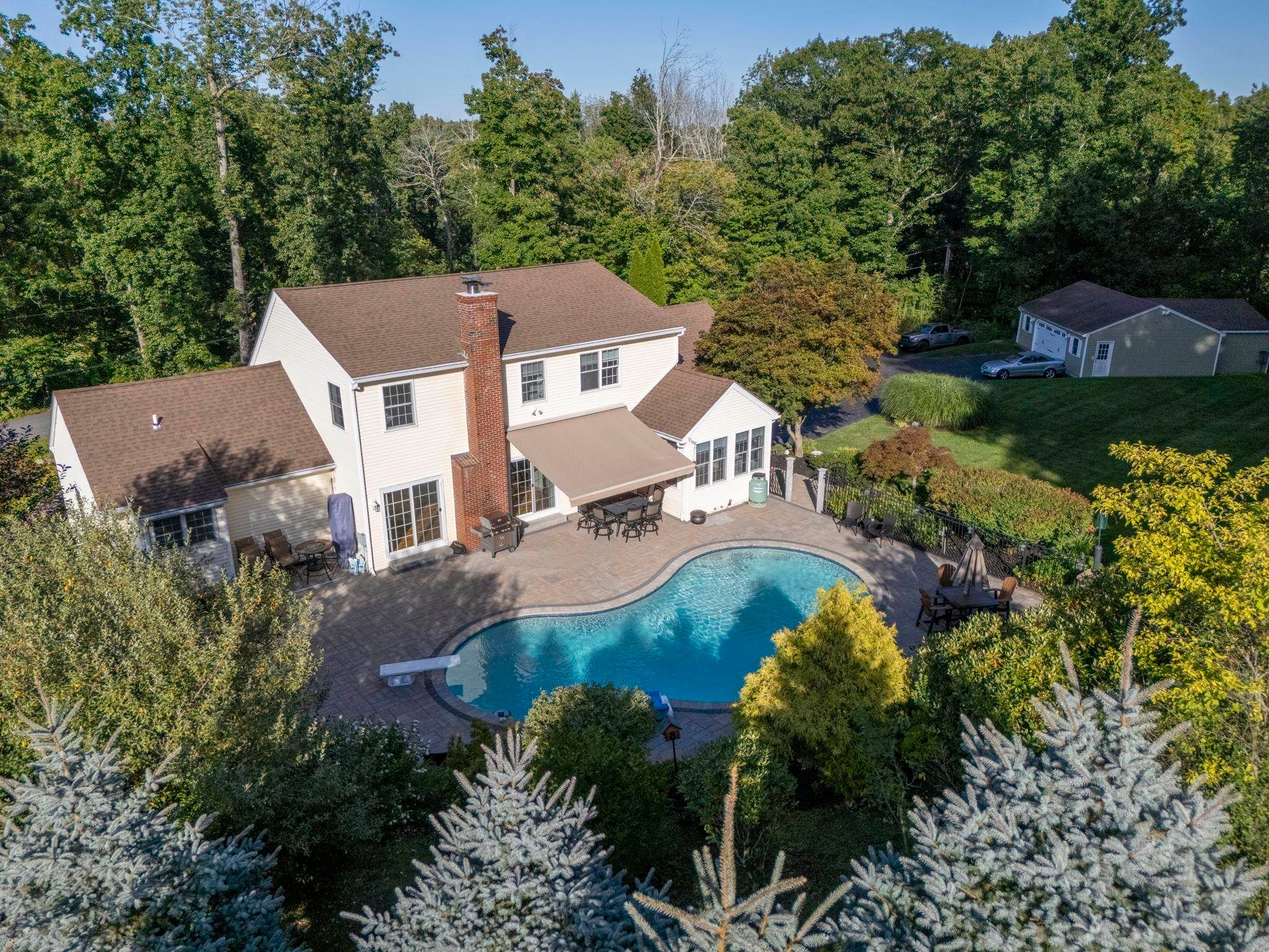 16 Rocky Lane