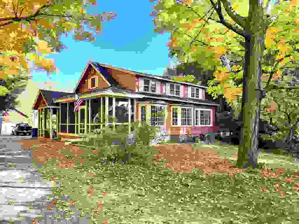 Photo of 43 White Oaks Road, Laconia, NH 03246 (MLS # 5096586)