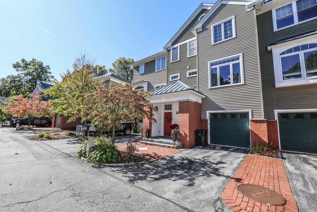 Photo of 125 Riverwalk Way, Manchester, NH 03101 (MLS # 5113693)