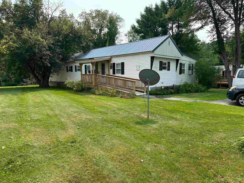 Photo of 10 Woodland Park, Troy, NH 03465 (MLS # 5100600)