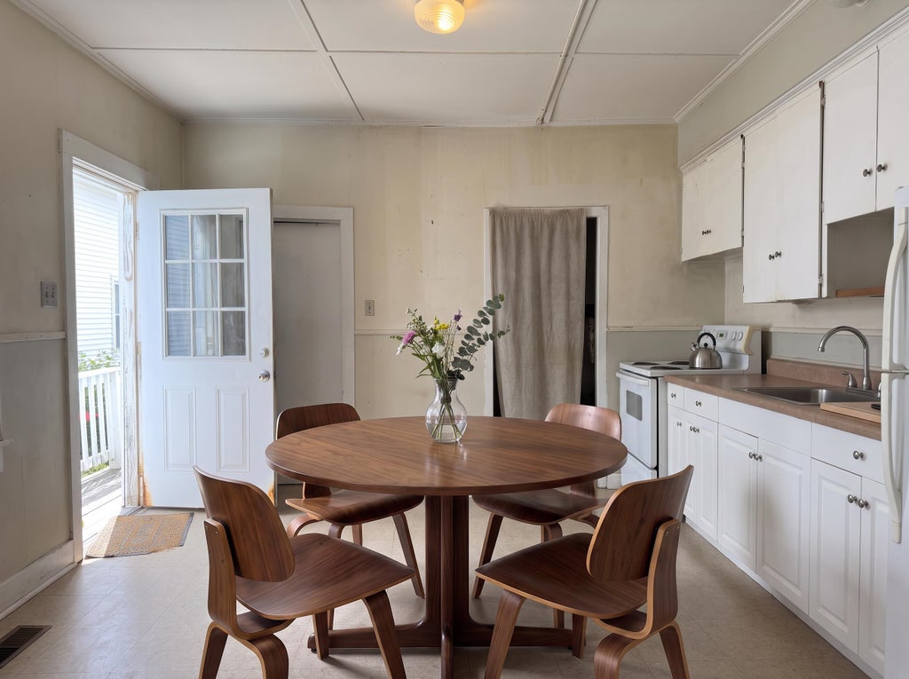 Photo of 359 Pearl Street, Manchester, NH 03104 (MLS # 5111778)