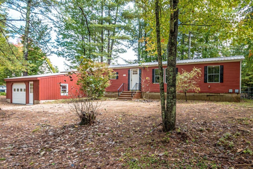 Photo of 61 Madison Shore Boulevard, Madison, NH 03849 (MLS # 5112440)
