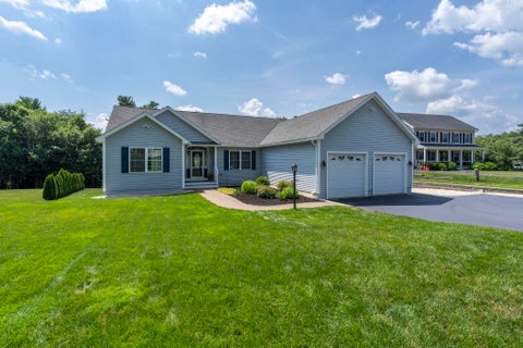 Photo of 9 Rae Brook Road, Hooksett, NH 03106 (MLS # 5099790)