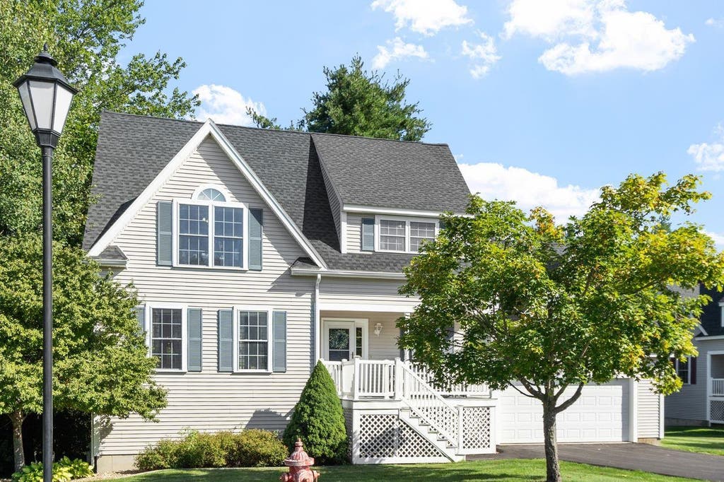 Photo of 27 Footbridge Lane #11, Dover, NH 03820 (MLS # 5104320)