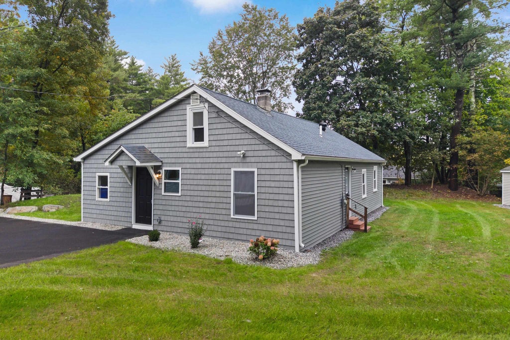 Photo of 20 Highland Lane, Manchester, NH 03109 (MLS # 5112650)