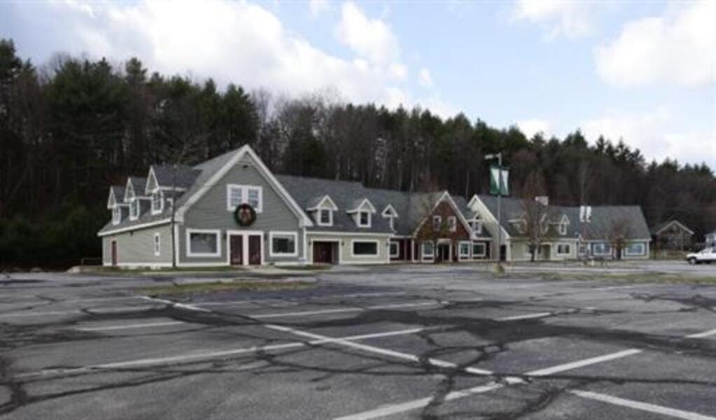 Photo of 425 South Stark Highway #Unit 6, Weare, NH 03281 (MLS # 5047856)