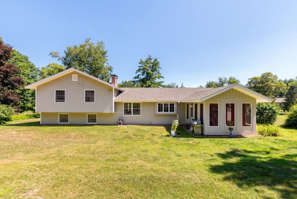 Photo of 4 Fairway Heights Road, Center Harbor, NH 03226 (MLS # 5103647)