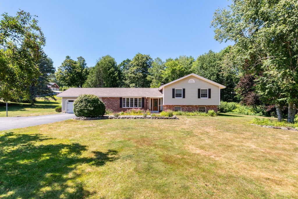 Photo of 4 Fairway Heights Road, Center Harbor, NH 03226 (MLS # 5103647)