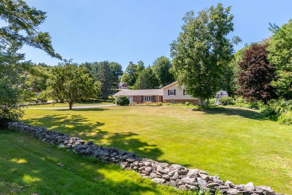 Photo of 4 Fairway Heights Road, Center Harbor, NH 03226 (MLS # 5103647)